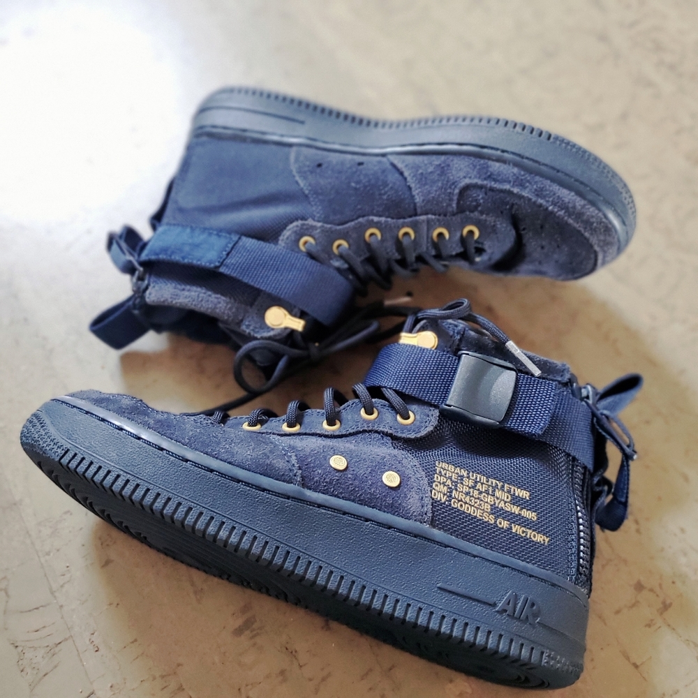 Nike SF Air Force 1 Mid sneakers